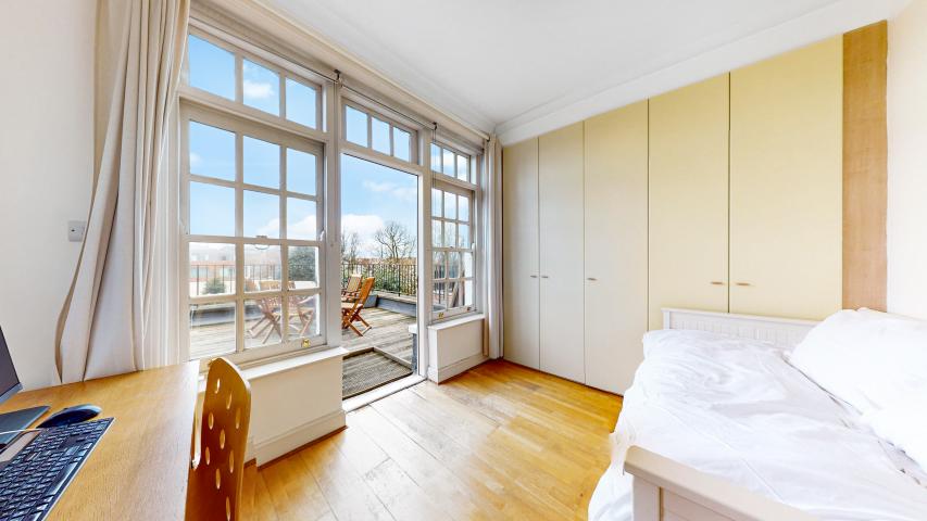 Wonderful Family Home in Hampstead Ferncroft Avenue, Hampstead